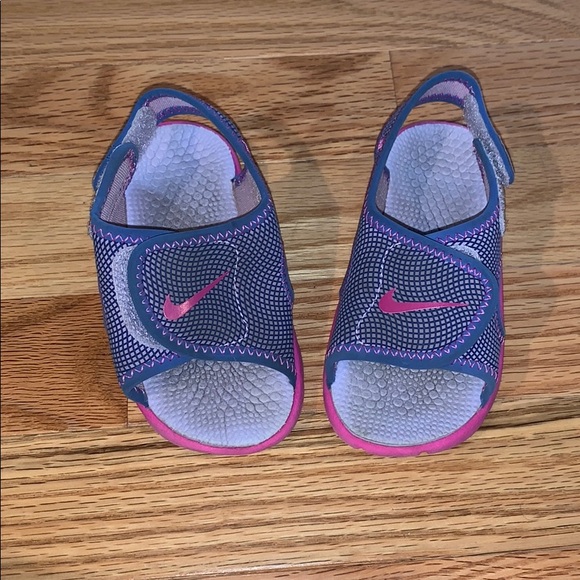 nike velcro sandals